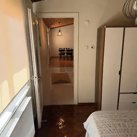 Uskudar 2 Bedroom Duplex Daire