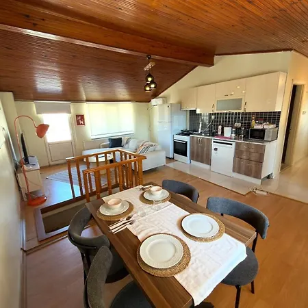 Uskudar 2 Bedroom Duplex * İstanbul